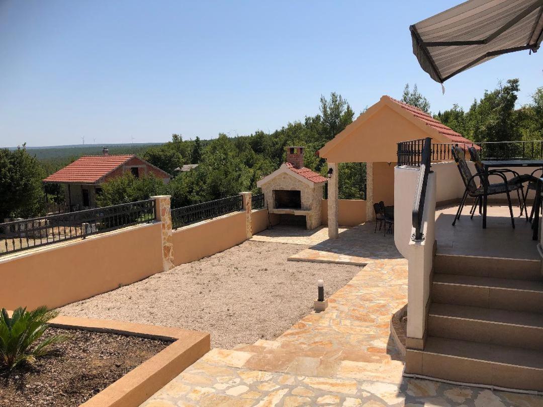 Villa Mir Pridraga Exterior photo
